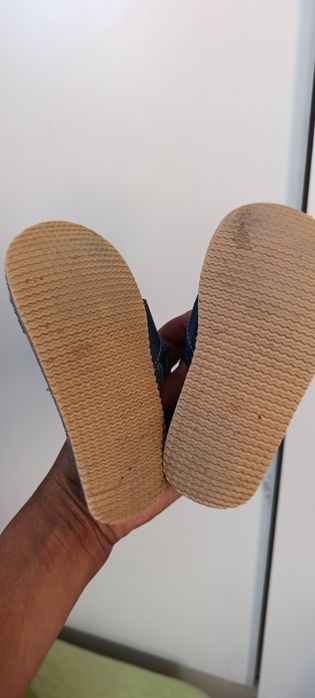 Боси пантофи Зизуу,  24 номер