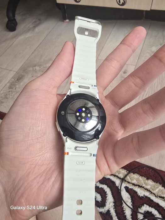 Samsung Galaxy Watch7 (40мм)