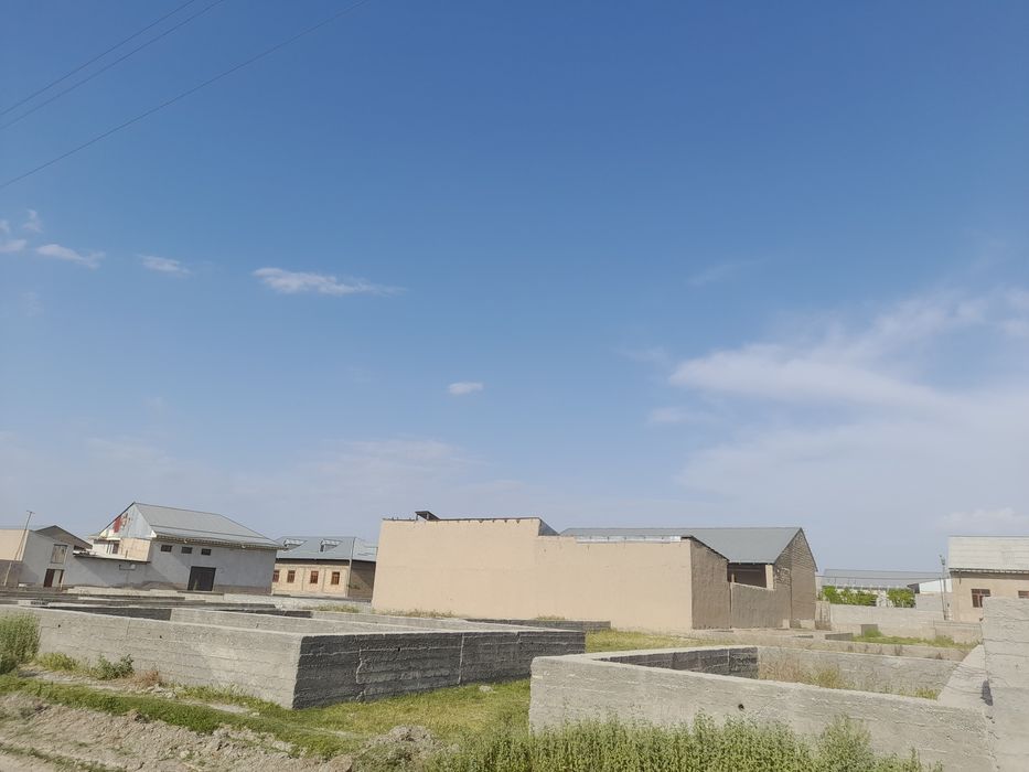 Uchaska sotiladi charxin shaharcha oq oltin maxalla