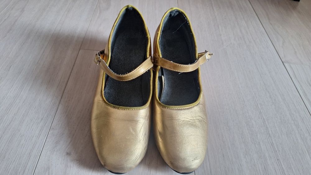 Обувь для танцев