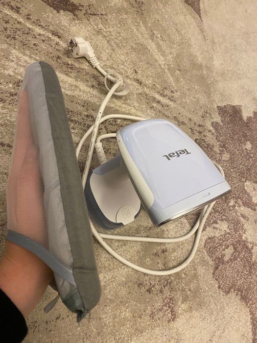 Aparat de calcat vertical pliabil TEFAL