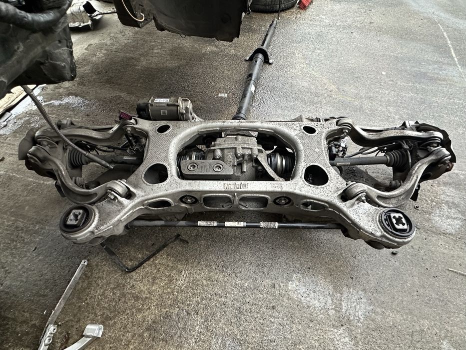 Punte spate / Grup / Planetara / Caseta directie Porsche Panamera 971