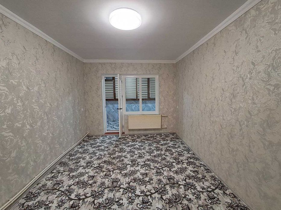 Фрунзиский KIUF 4 қаватда 2 хонали квартира сотилади.ID: 1555