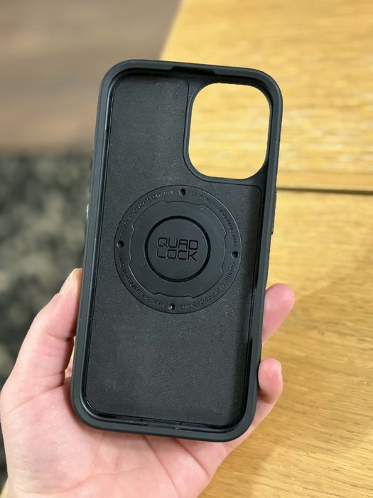QUADLOCK калъфи iPhone 13 Pro Max / iPhone 16 – магнитни
