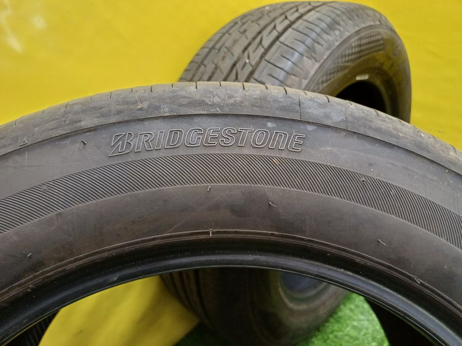 Шины 215/55 R16 Bridgestone пара.