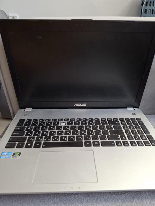 Продавам лаптоп Asus N56J