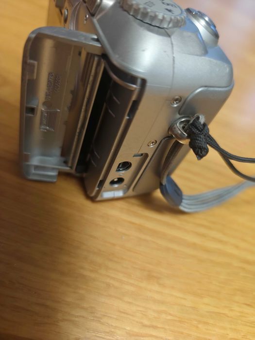 Ретро дигитален фотоапарат Nikon Coolpix 4300