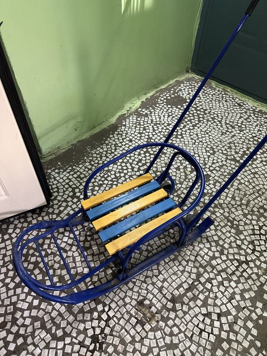 Санка детская на колесах