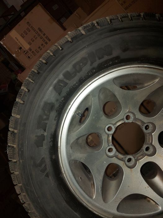 Гуми 255/65/Р16 със джанти