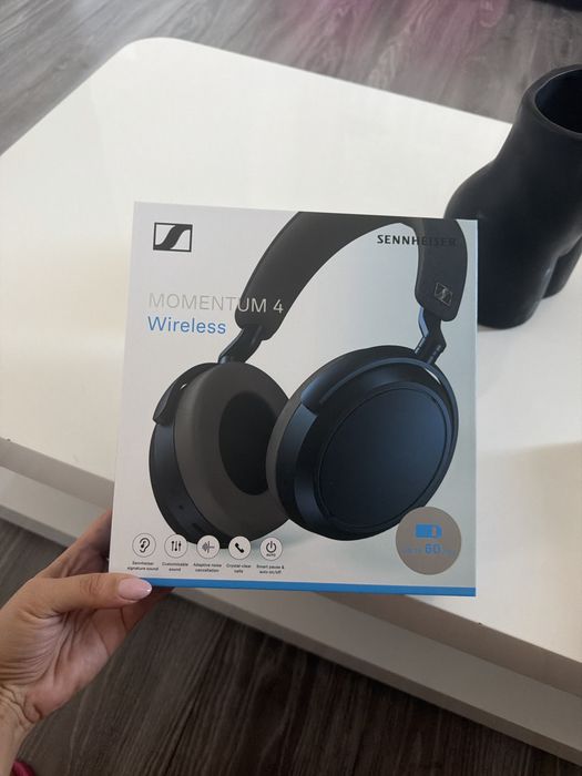 Sennheiser Momentum 4 Wireless – Noi, sigilate.
