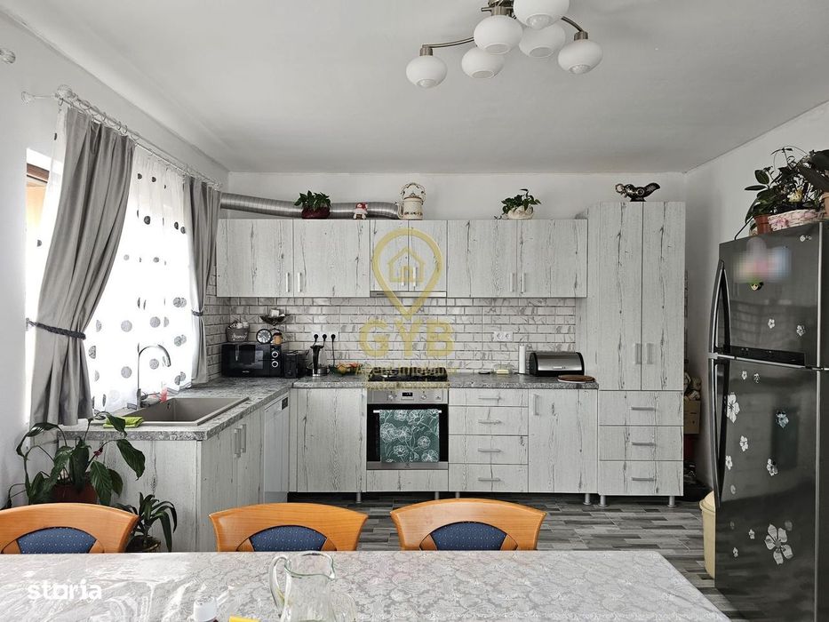 Casă nouă, moderna, complet mobilată, în Alparea