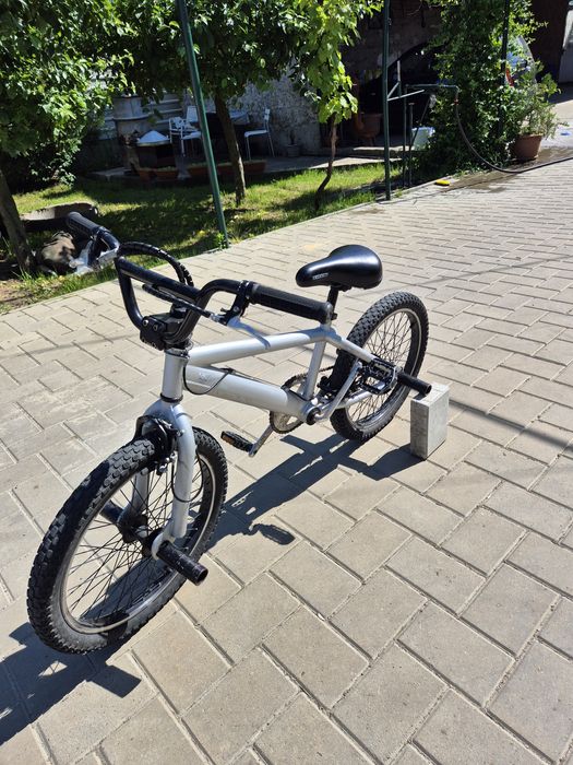 Vând bmx trek 10