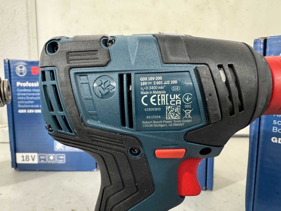 Гайковерт (импактор) 2 в 1 - Bosch GDX18V-200/ Brushless