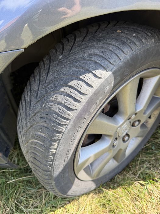 Vand Toyota Avensin 2.2 Disel