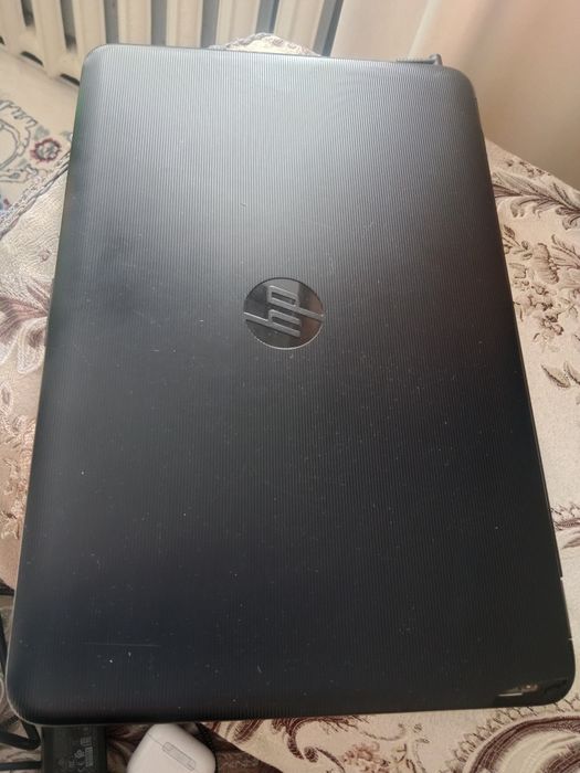 Продам обмен на телефон ноутбук НР