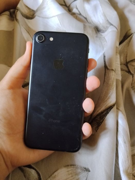 iPhone 7 счупен е