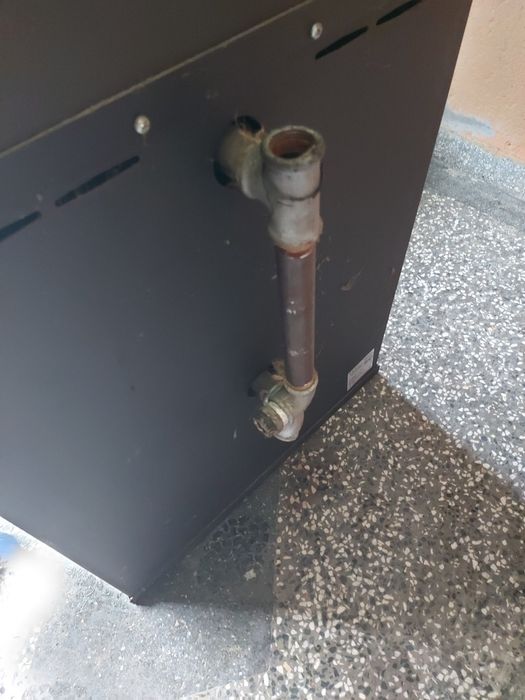 Продавам Камина с водна риза