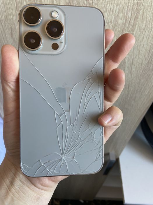 Продам IPHONE XR 256гб
