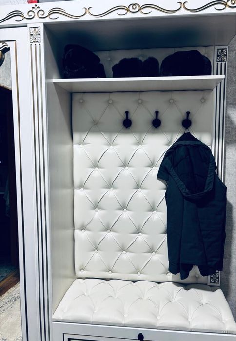 Шкаф для прихожей