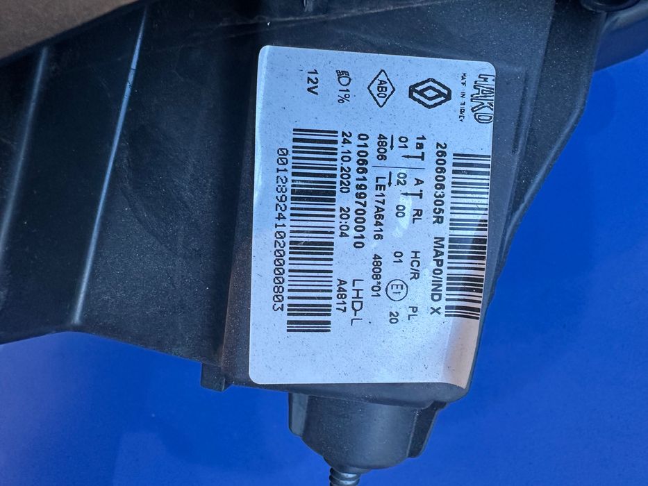 Фар за Renault Clio V