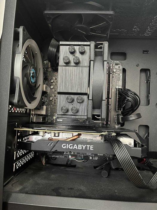 PC i5-12400f 16gb DDR5 1660s