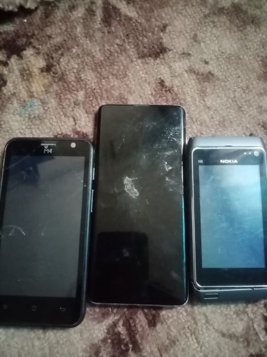 Самсун S10 нокиа и M4 Запчасти