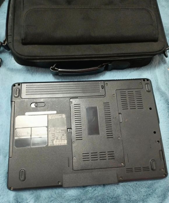 Laptop Dell Inspirion 1525 +geanta Targus