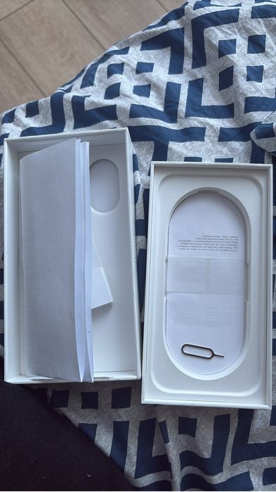 Iphone 16 , 1год гарантия есть! Ёмкость 100%