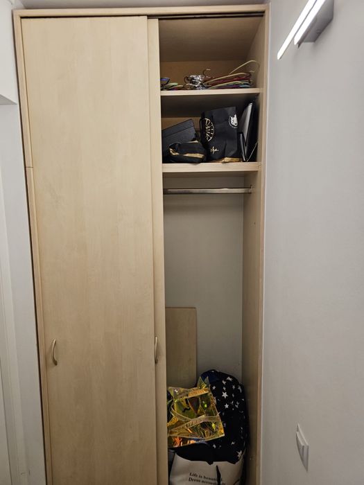 Dulap cu usi glisante