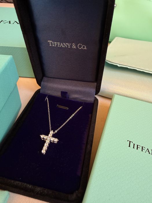Cercei Tiffany & Co.