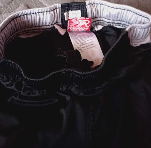 Оригинални къси панталони на Ливърпул