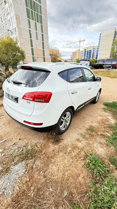 Кроссовер JAC S5 2016
