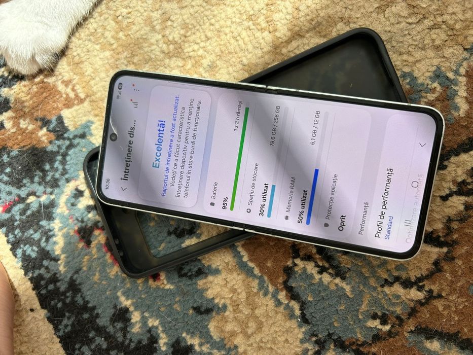 Samsung z flip 6 256 gb 12 ram
