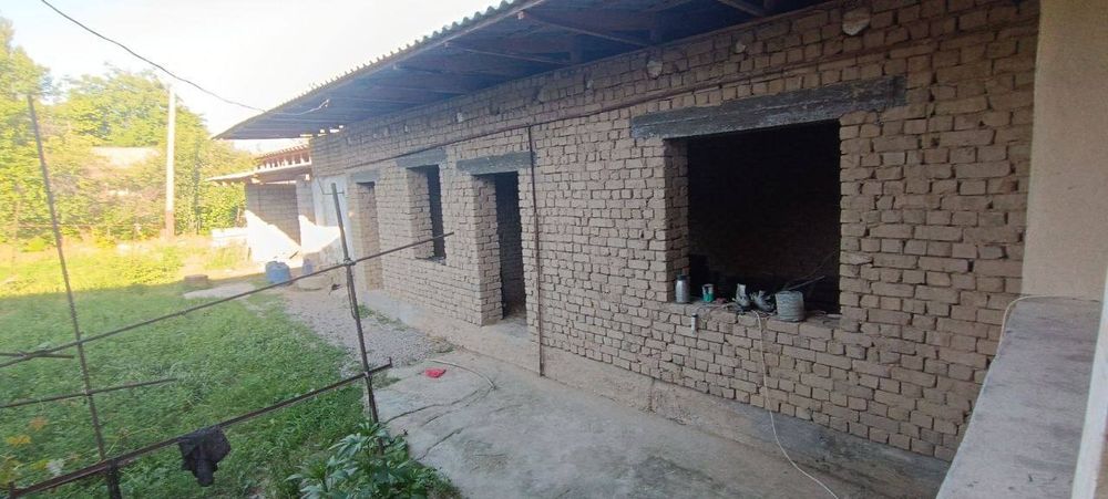 Продается дом участка срочна в Янгибозаре