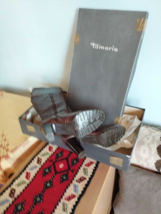 Дамски ботуши до коляното