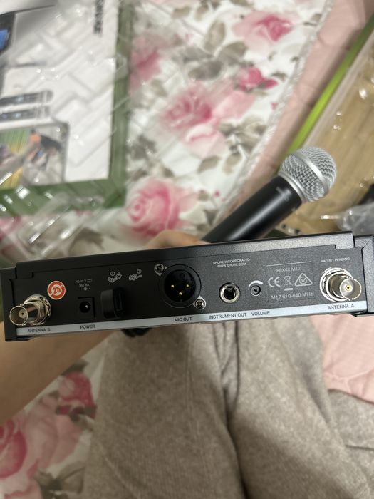 микрофон Shure BLX4R черный