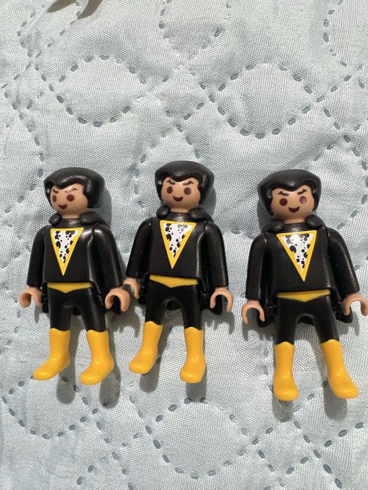 Kinder Surprise - DC Playmobi