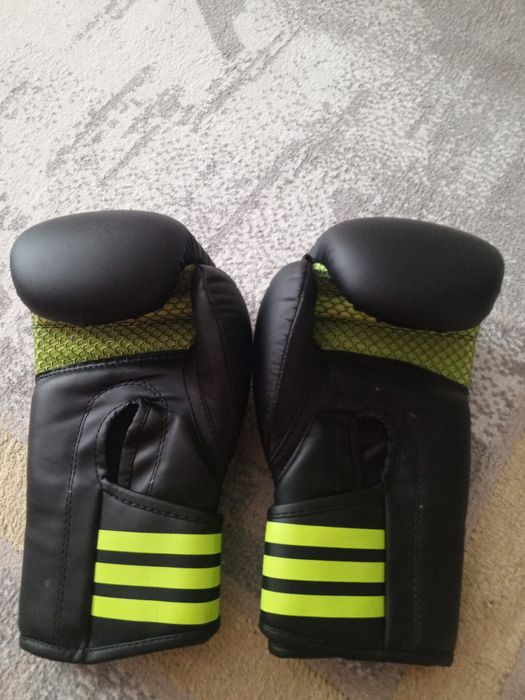 Боксерсие перчатки