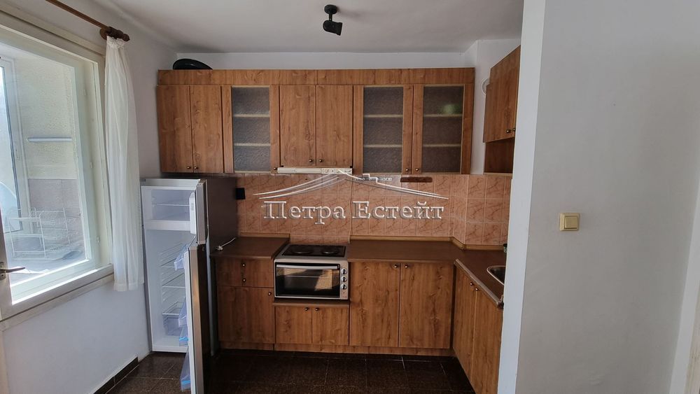 Дава се под наем Тристаен апартамент в Варна, Бриз - 107 кв.м за 459 € - Снимка #6