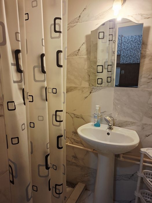 Închiriez garsoniera. Granicerilor
