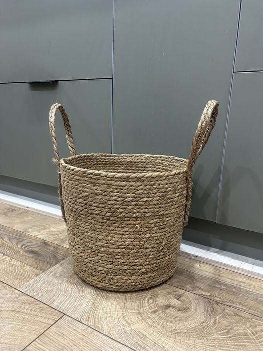 Корзина плетенная