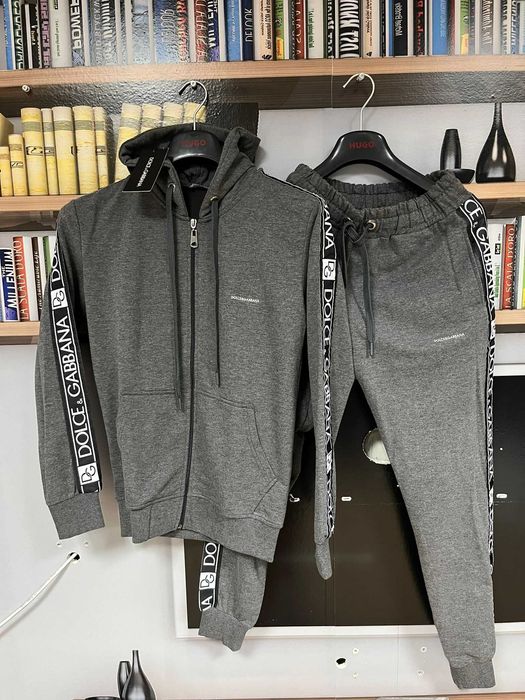 Мъжки екипи Karl Lagerfeld, Dsquared и още !