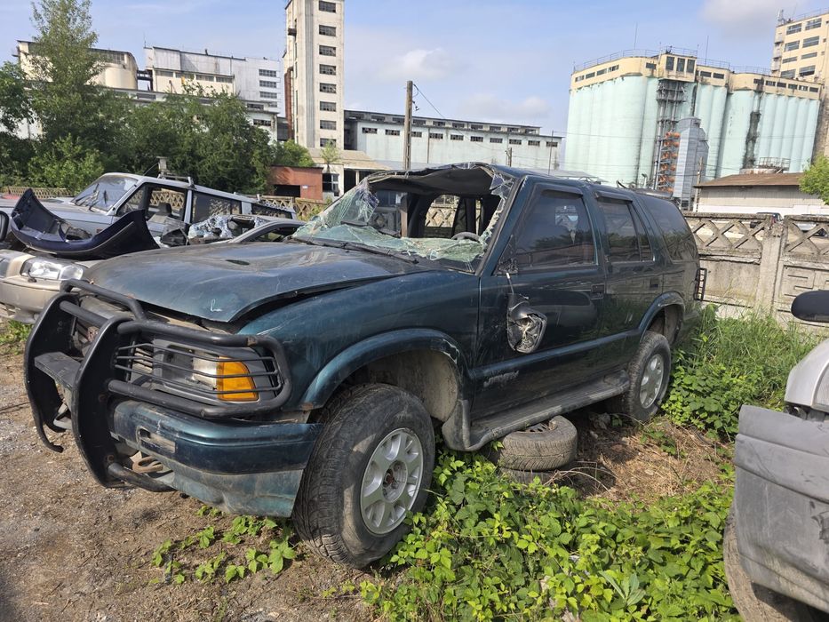 Far dreapta GMC Jimmy 1998 4.3 AT 4WD (192 hp)