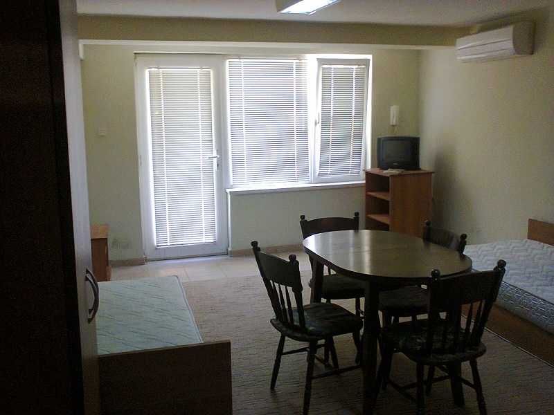 Дава се под наем Едностаен апартамент в Варна, Базар Левски - 22 кв.м за 280.5 € - Снимка #4