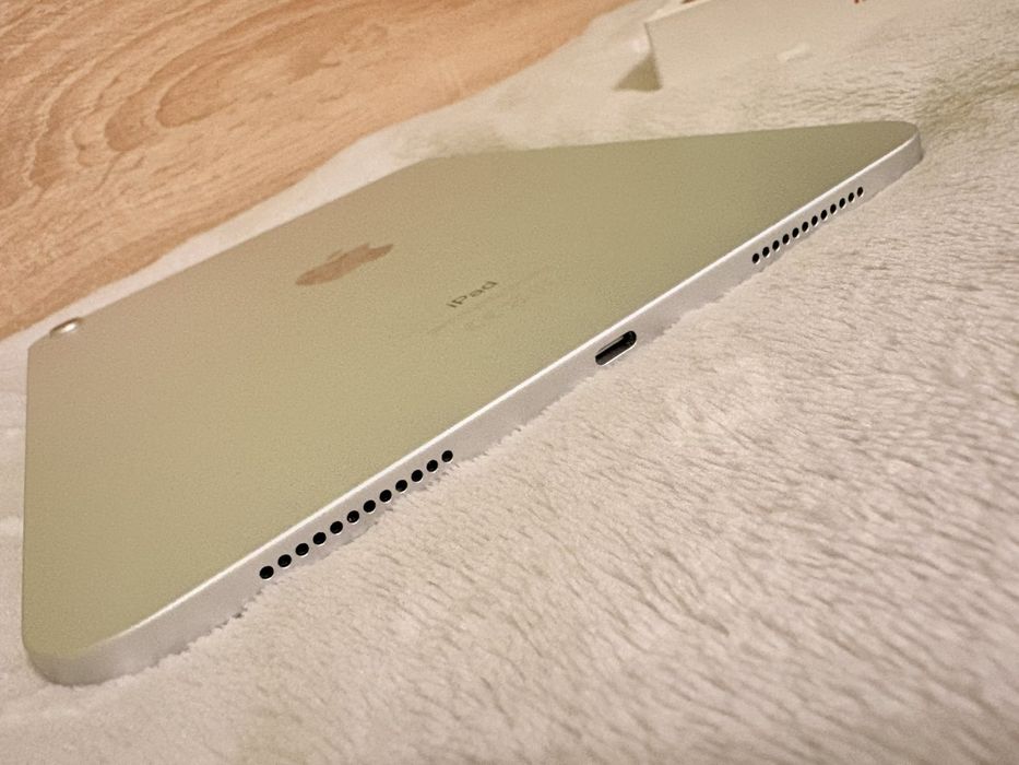 IPad 10th generation, 10.9” 64GB