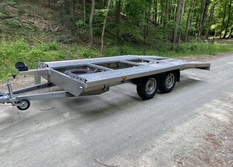 Inchirieri/ Inchiriez remorca/ platforma Auto Moto