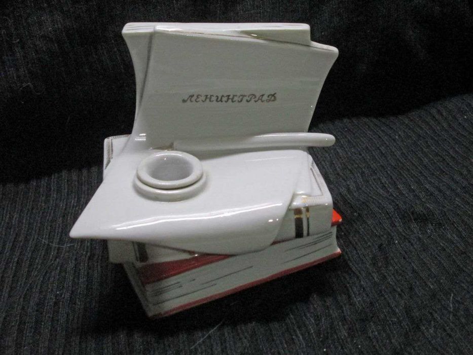 Винтажная фарфоровая чернильница. ЛФЗ. СССР.