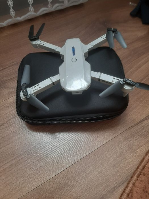 Дрон е88pro с камерой