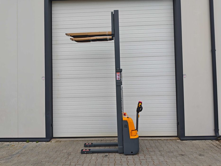 Електрически стакер Xilin CDD 1.2-5 3-3.5