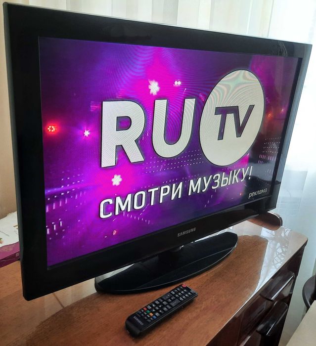 Телевизор SAMSUNG 32'' (80 см).